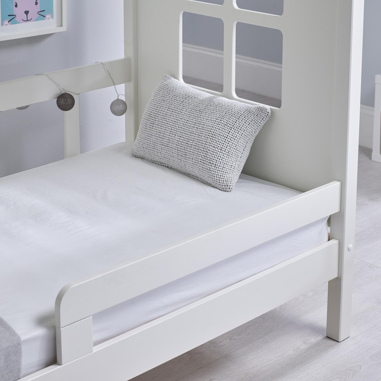 Mento White Wooden Treehouse Bed