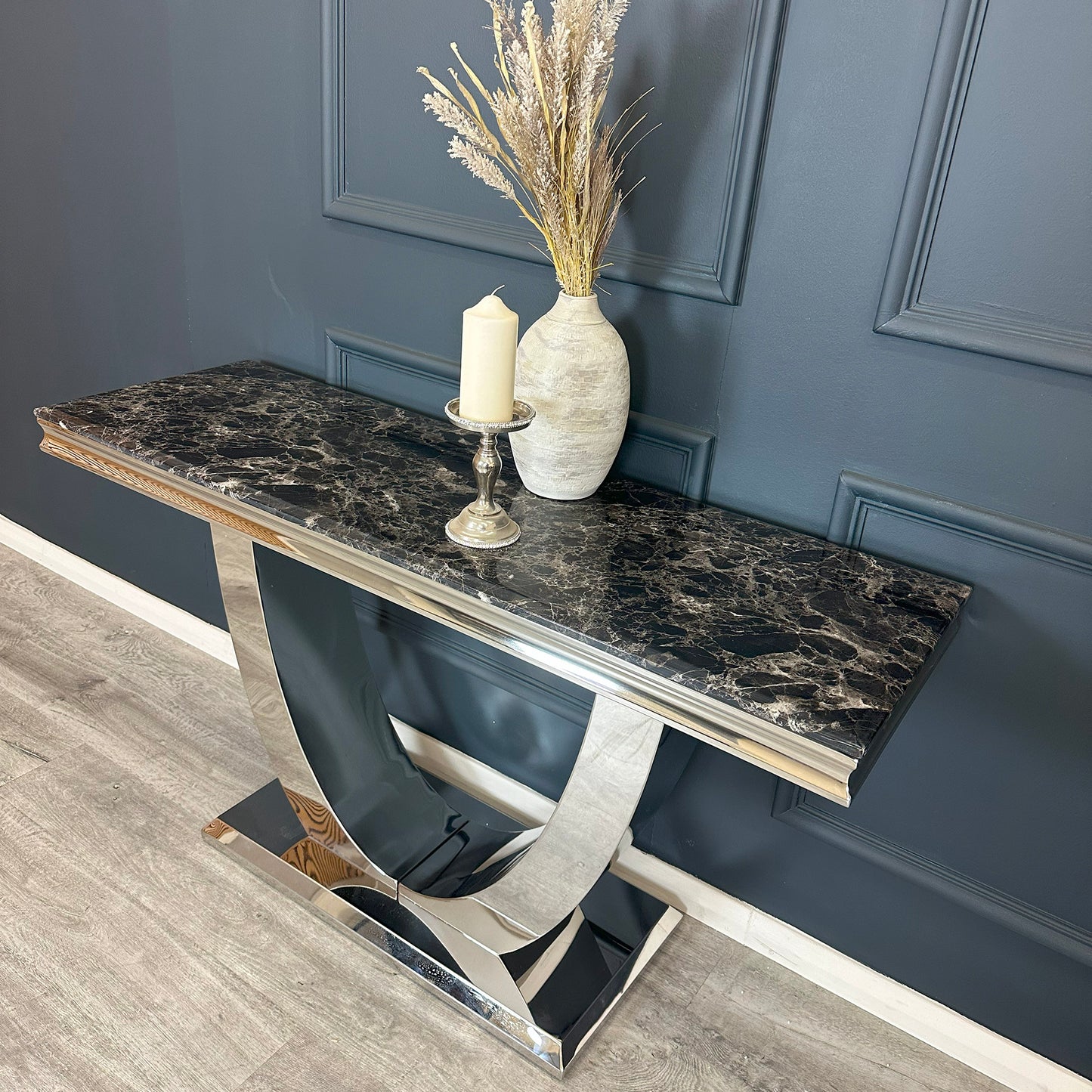 Arial - Console Table