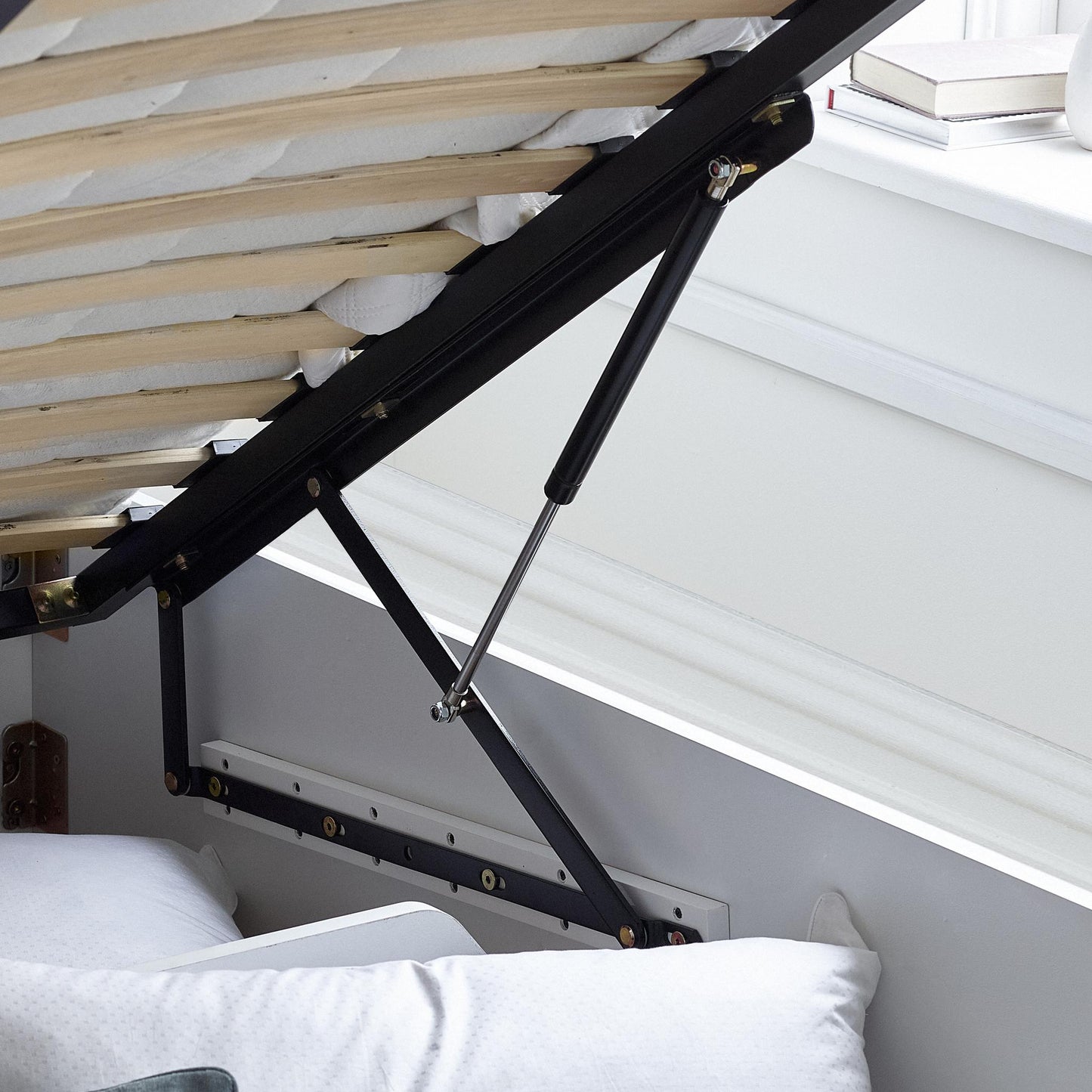 Arizona - Wooden Ottoman - White 