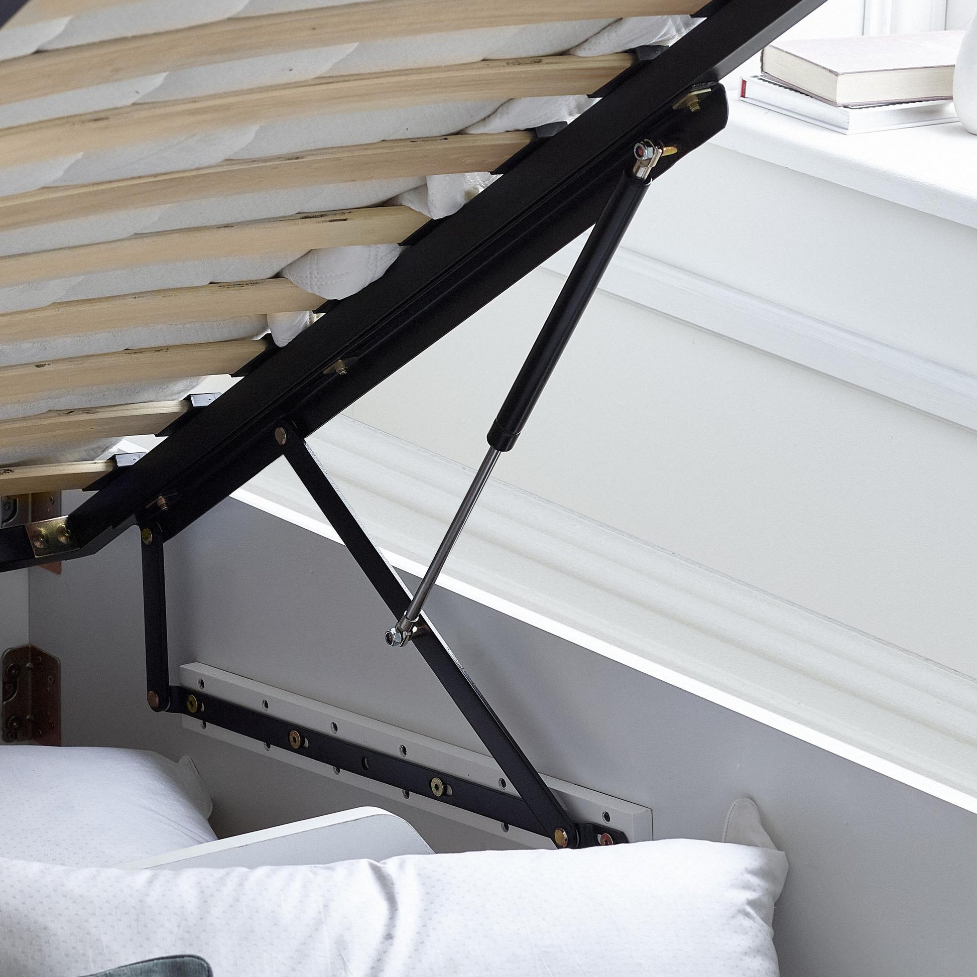 Arizona - Wooden Ottoman - White 